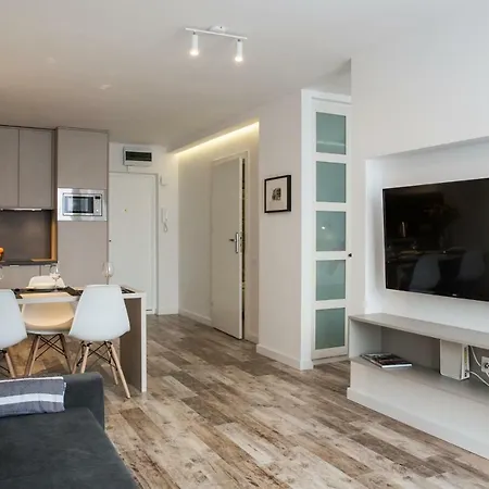 Center Zelazna, Next To Warsaw's Business District & Fabryka Norblina, By Warsawskyline Appartement Varsovie