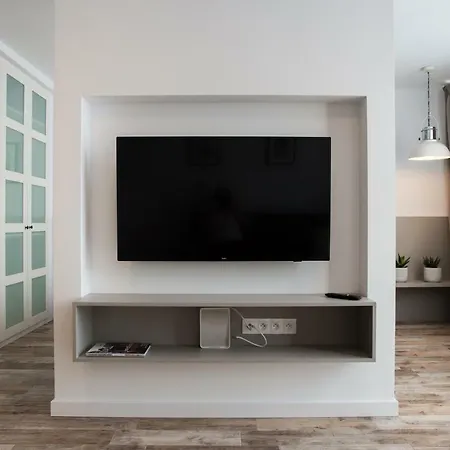 City Center Zelazna, In Warsaw'S Business District, Next To Fabryka Norblina, Aircon, By Warsawskyline Apartments * Warsaw